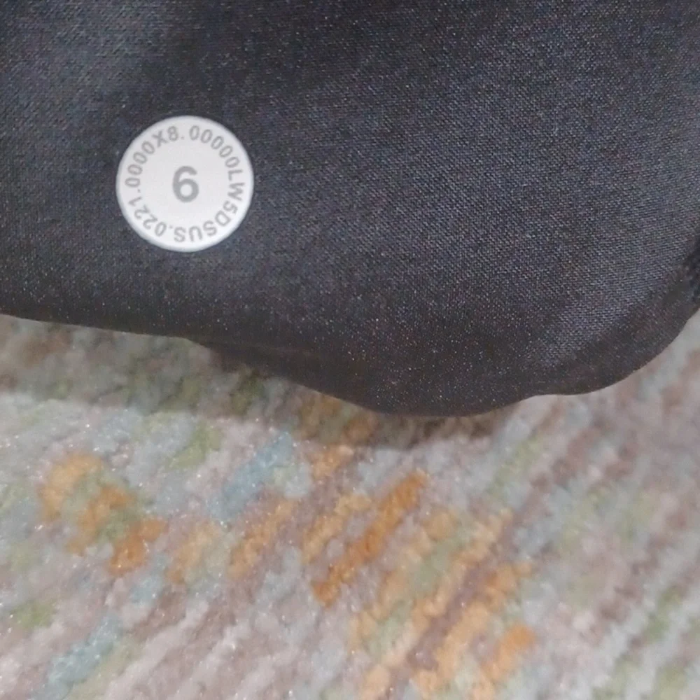 Lululemon Essential Affinity Mid-Rise Jogger - Picture 9 of 9